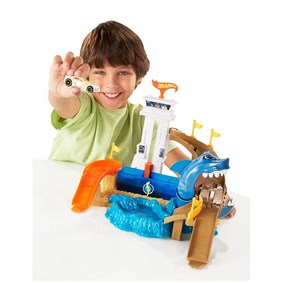 Hot Wheels Renk Değıştıren Araçlar Sharky Yarış Seti BGK04