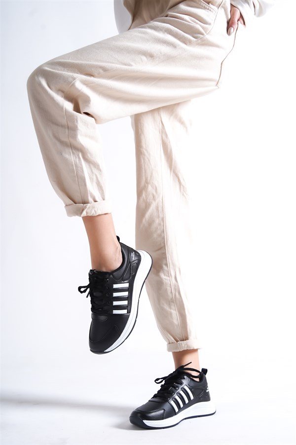 Siyah-Beyaz Kadın Şeritli Sneaker