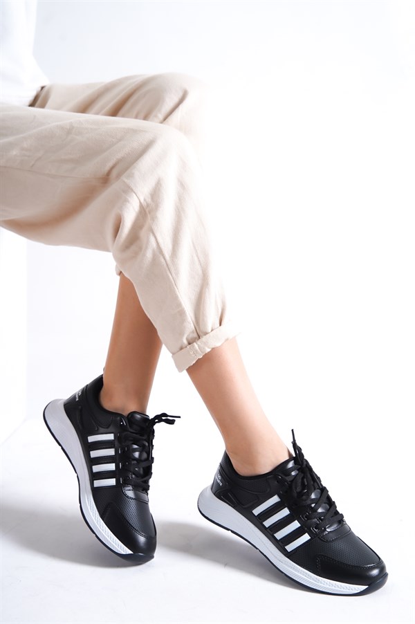 Siyah-Beyaz Kadın Şeritli Sneaker