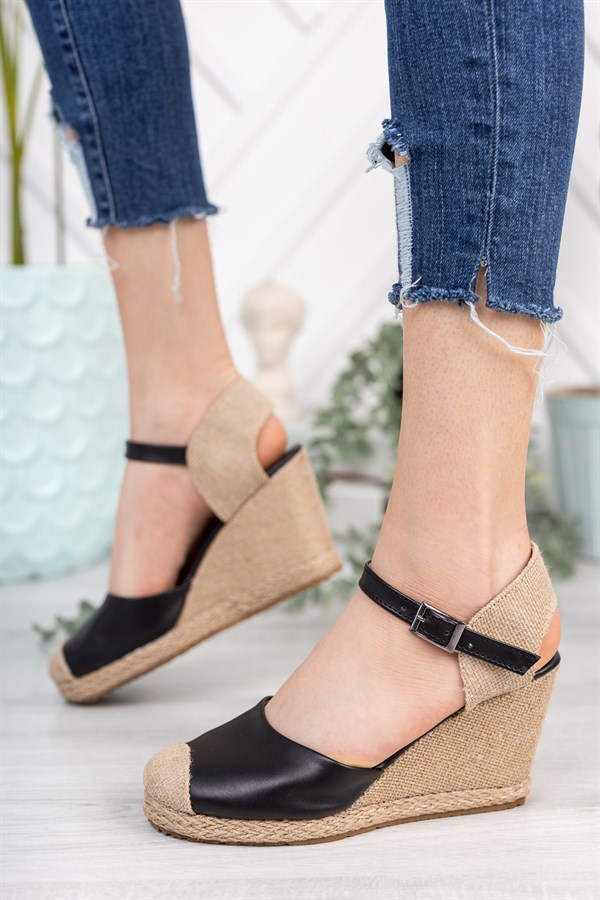 Siyah Cilt Kadın Dolgu Topuklu Ayakkabı