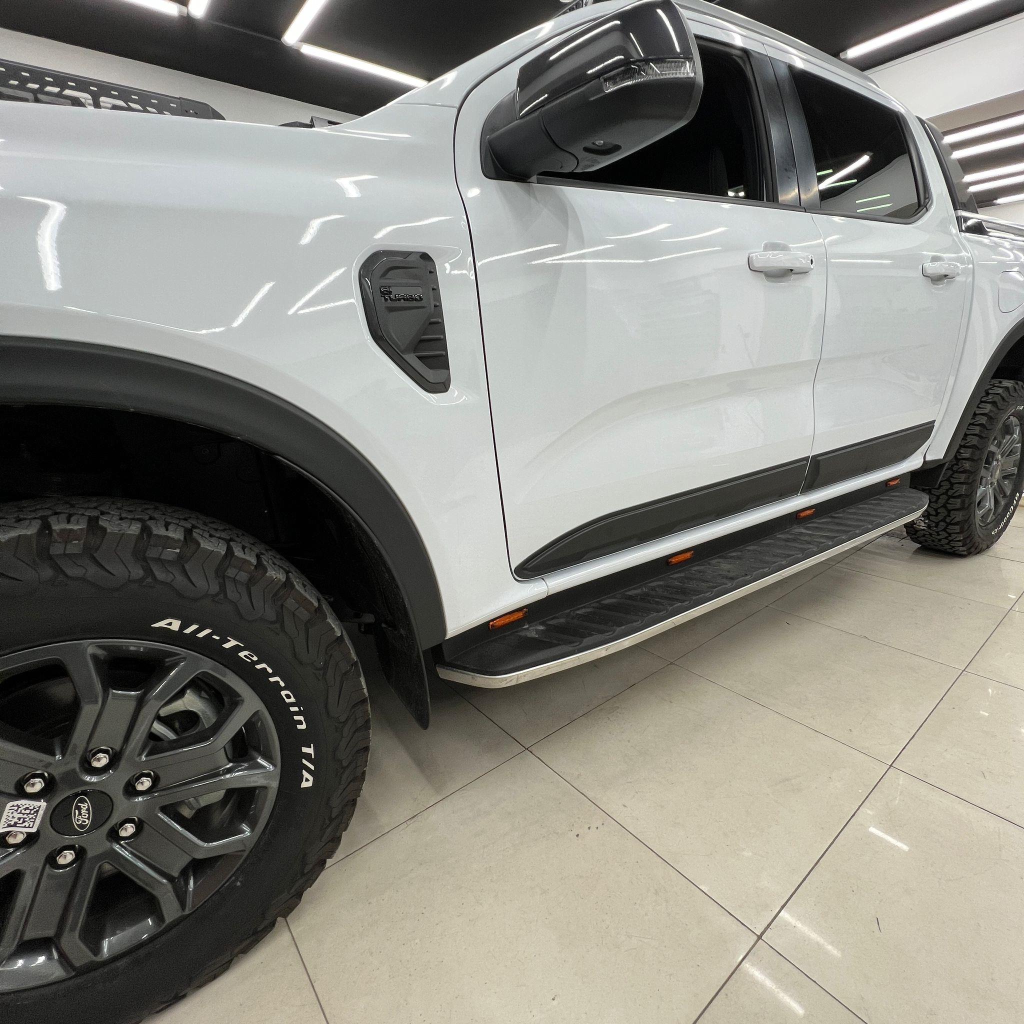 Ford Ranger 2023 Yan Kapı Kaplama Seti Safari