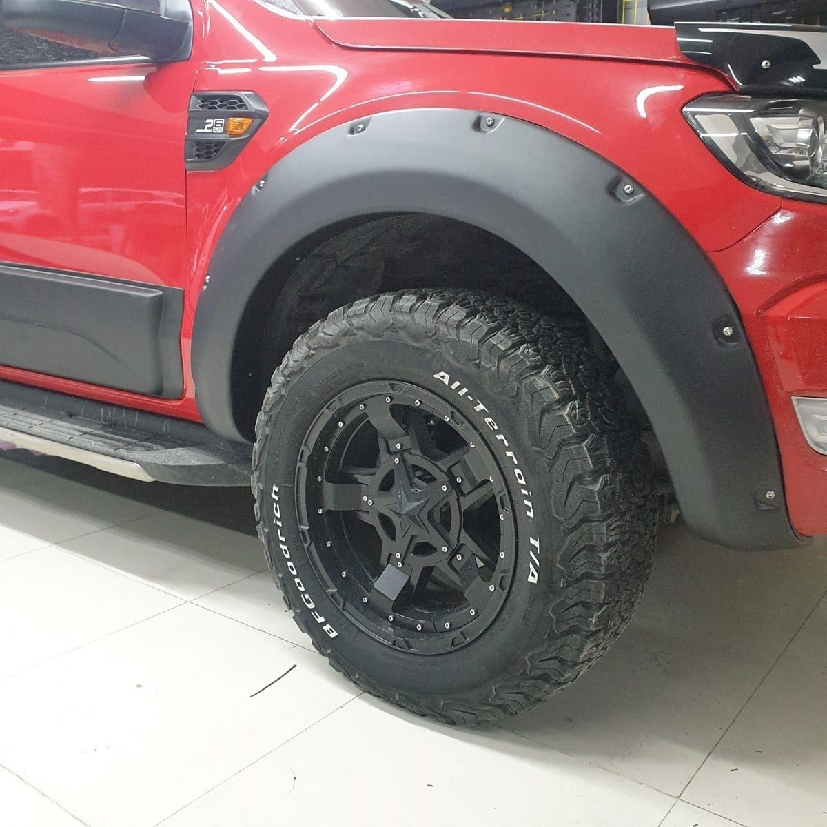 Ford Ranger Dodik Çamurluk Kaplama Seti Vidalı V2