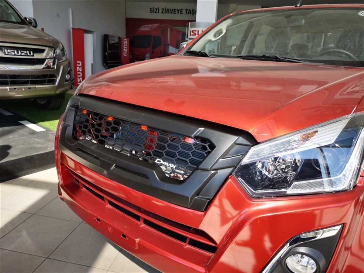 Isuzu D Max 2018+ Panjur Siyah Ledli