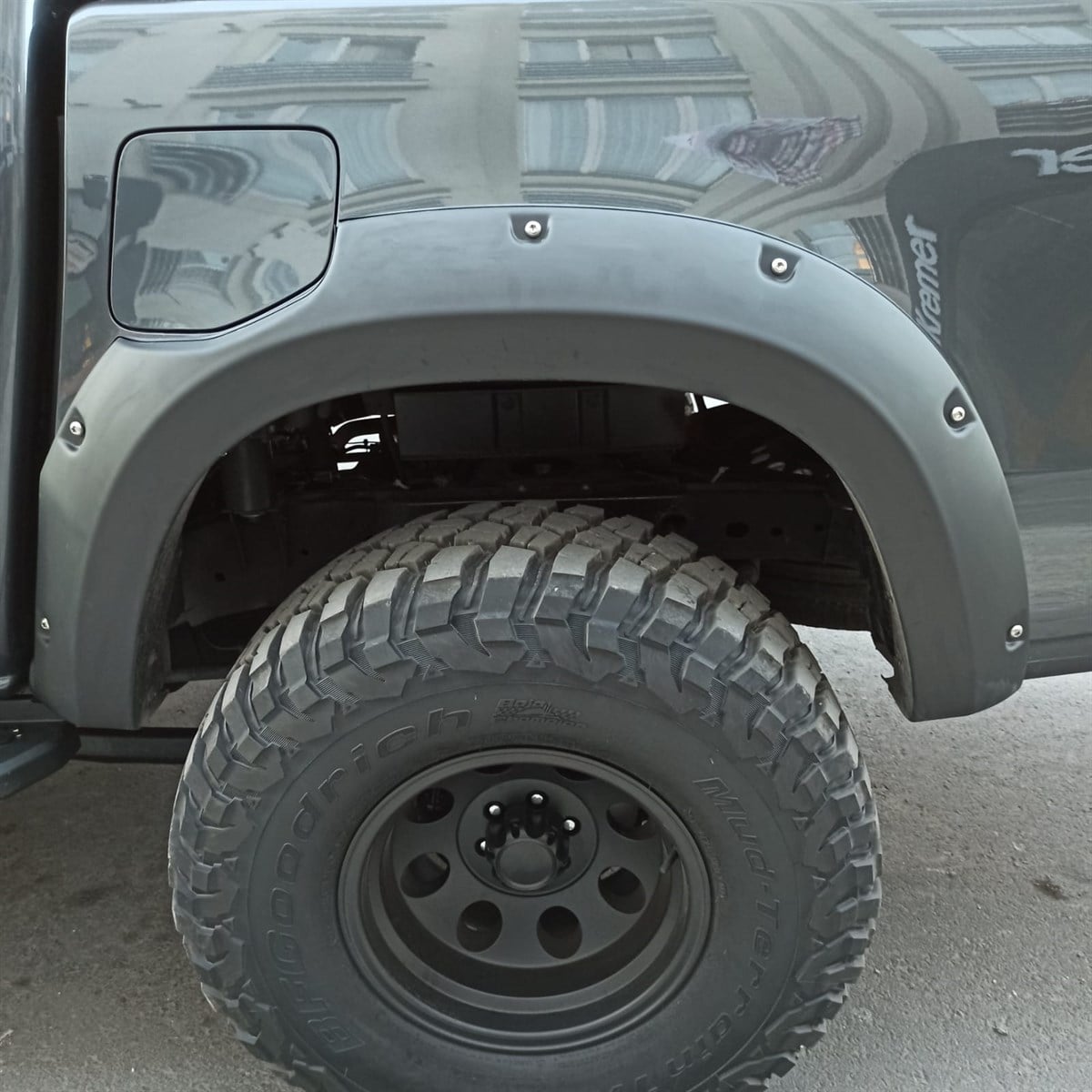 Mercedes X Class Dodik Çamurluk Kaplama Seti Safari Civatalı