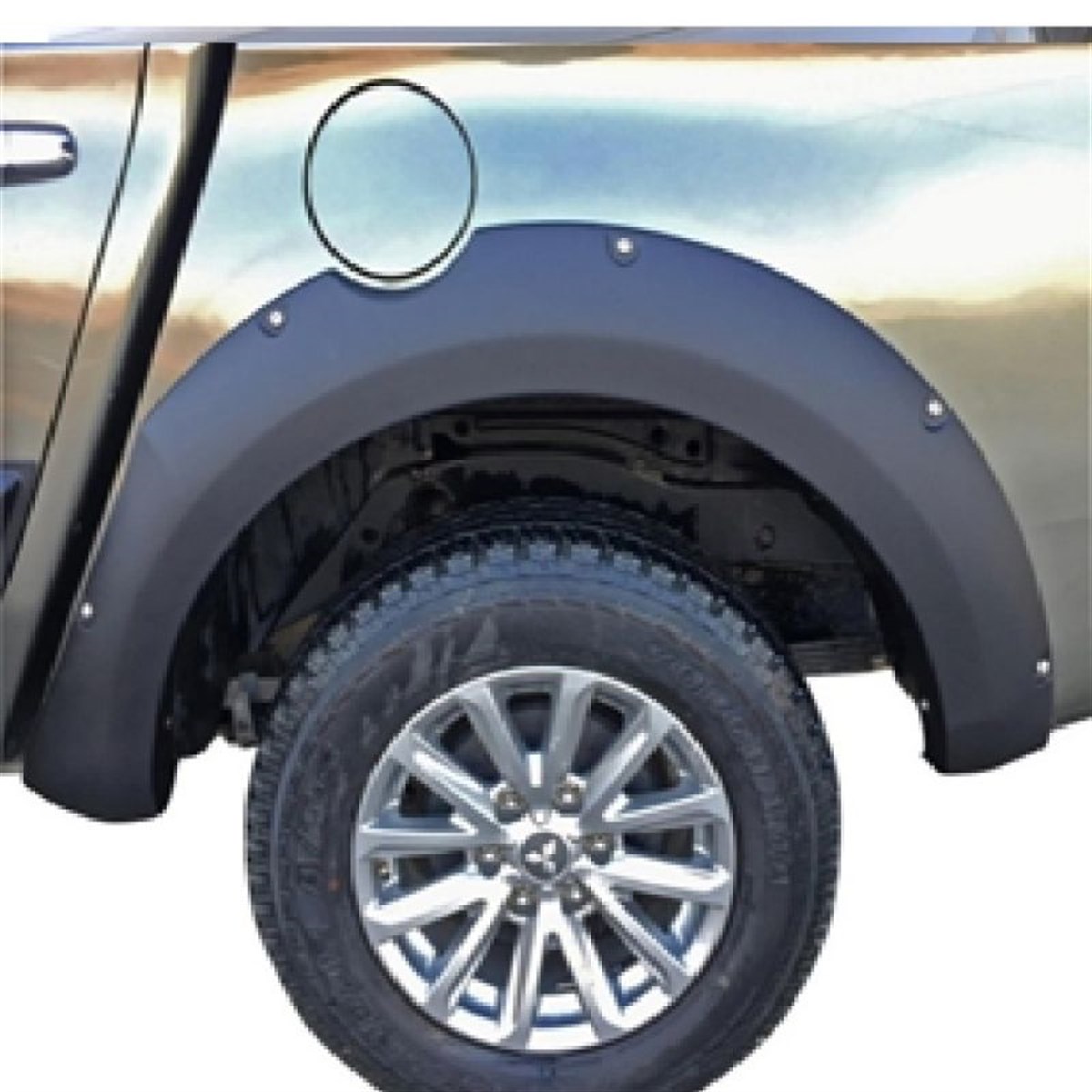 Mitsubishi L200 Dodik Çamurluk Kaplama Seti Safari Civatalı