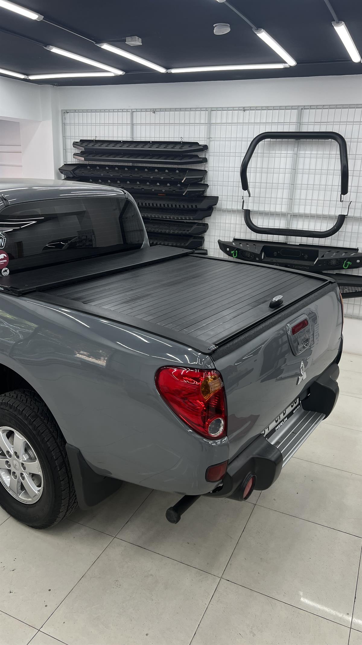 Mitsubishi L200 2007-2010  Sürgülü Bagaj Kapama