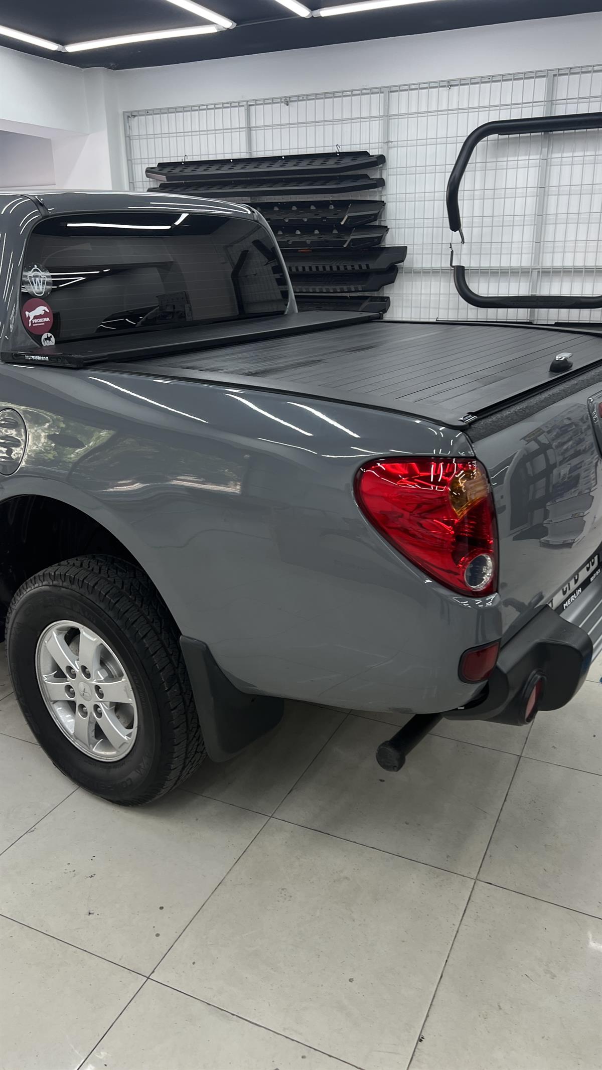 Mitsubishi L200 2007-2010  Sürgülü Bagaj Kapama