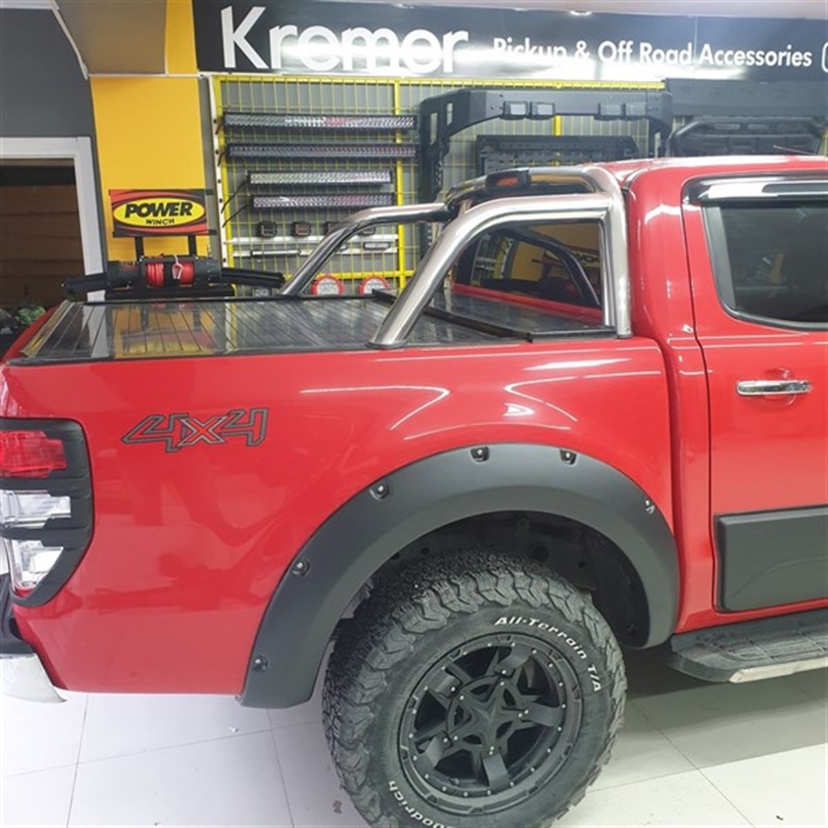 Mitsubishi L200 Triton Dodik Çamurluk Kaplama Seti Vidalı V2 - 2019+ 