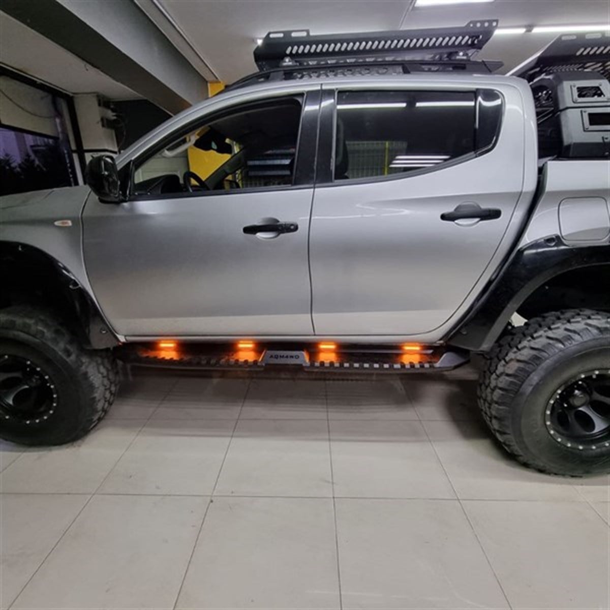 Mitsubishi L200 Yan Basamak Kaya Kaydırıcı (AQM-S32)