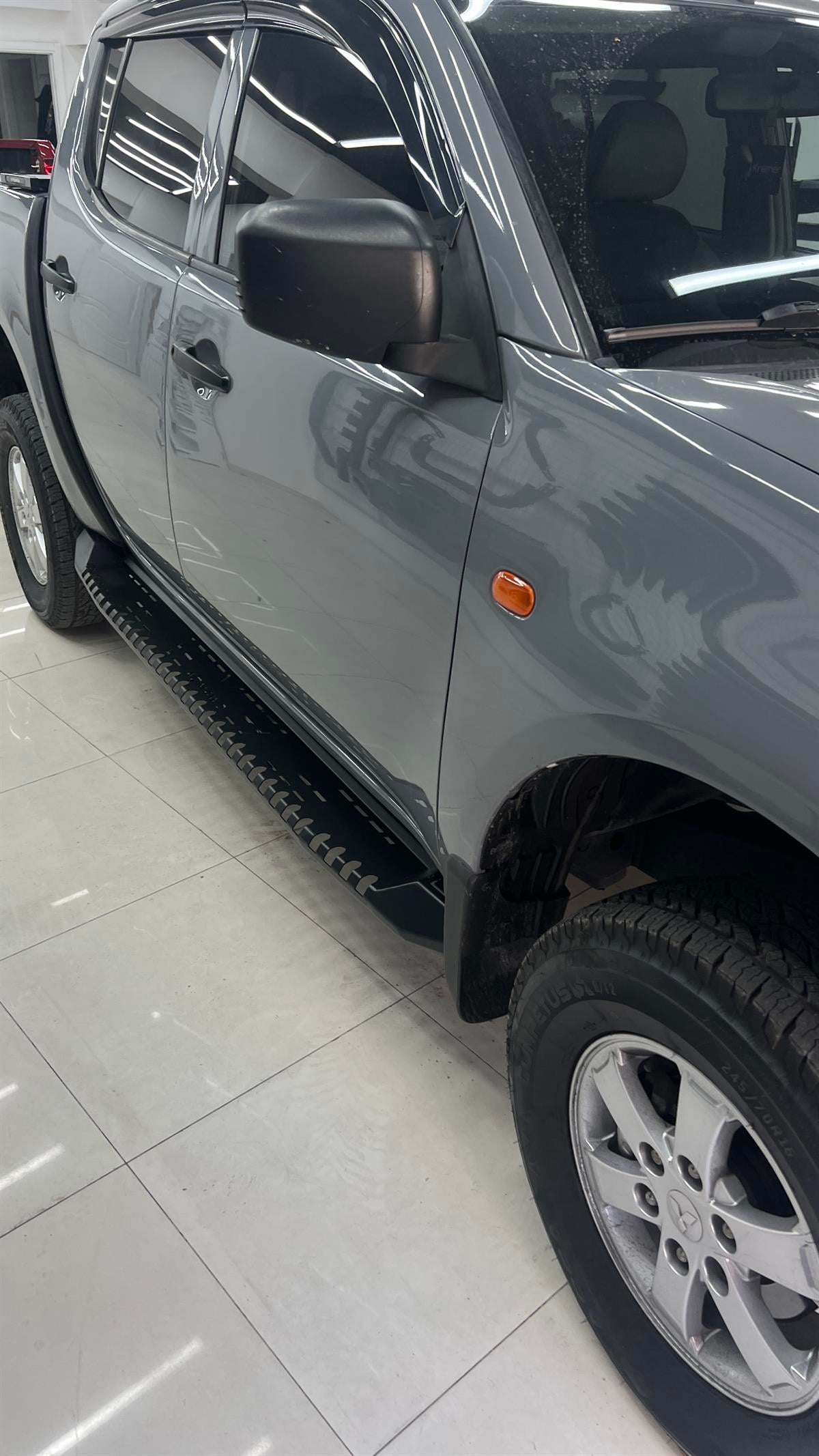 Mitsubishi L200 Yan Basamak Kaya Kaydırıcı (AQM-S30)