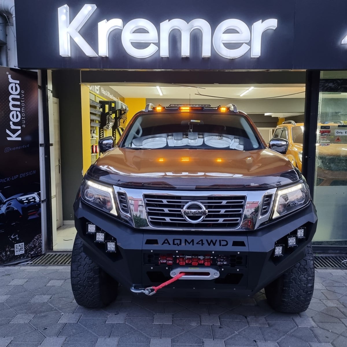 Nissan Navara Ön Demir Tampon  (AQM-M50)