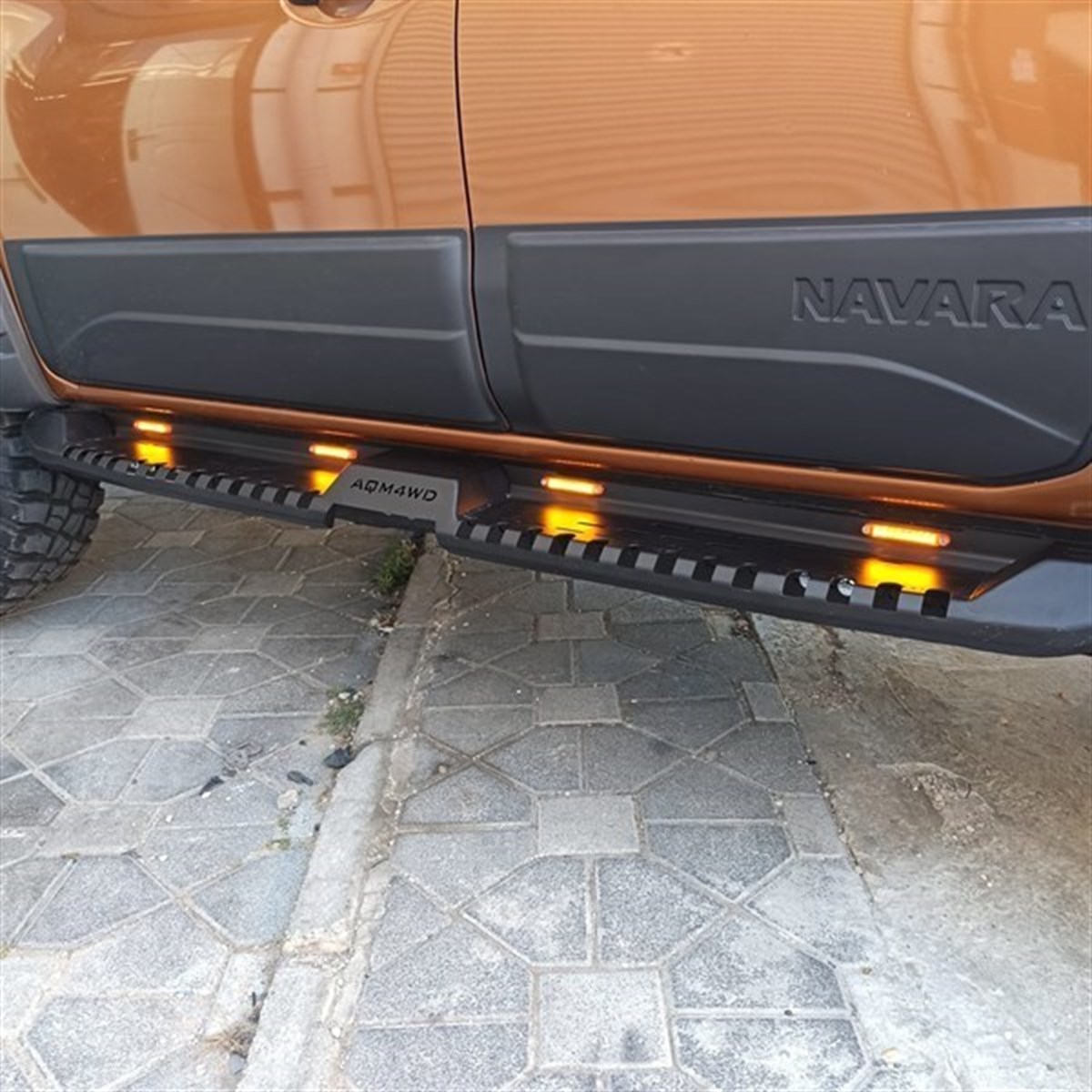 Toyota Hilux Yan Basamak Kaya Kaydırıcı (AQM-S32)