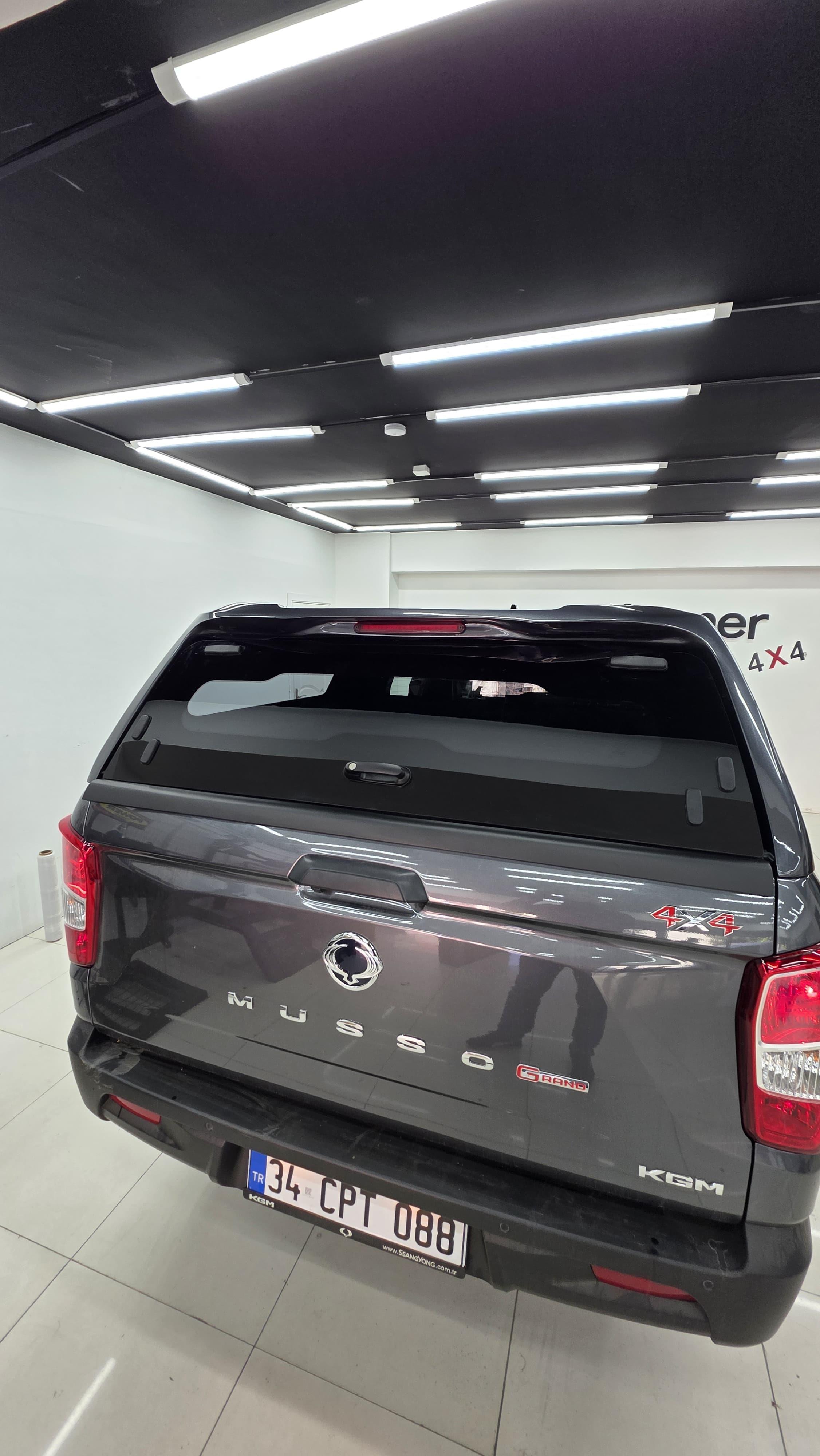 Ssang Yong Musso Grand Camlı Kabin
