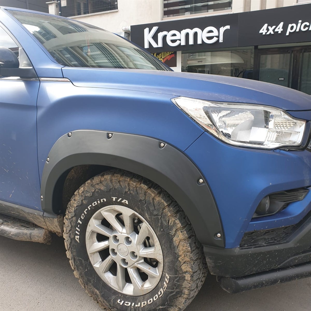 SsangYong Musso Grand Dodik Çamurluk Kaplama Seti Safari Civatalı 