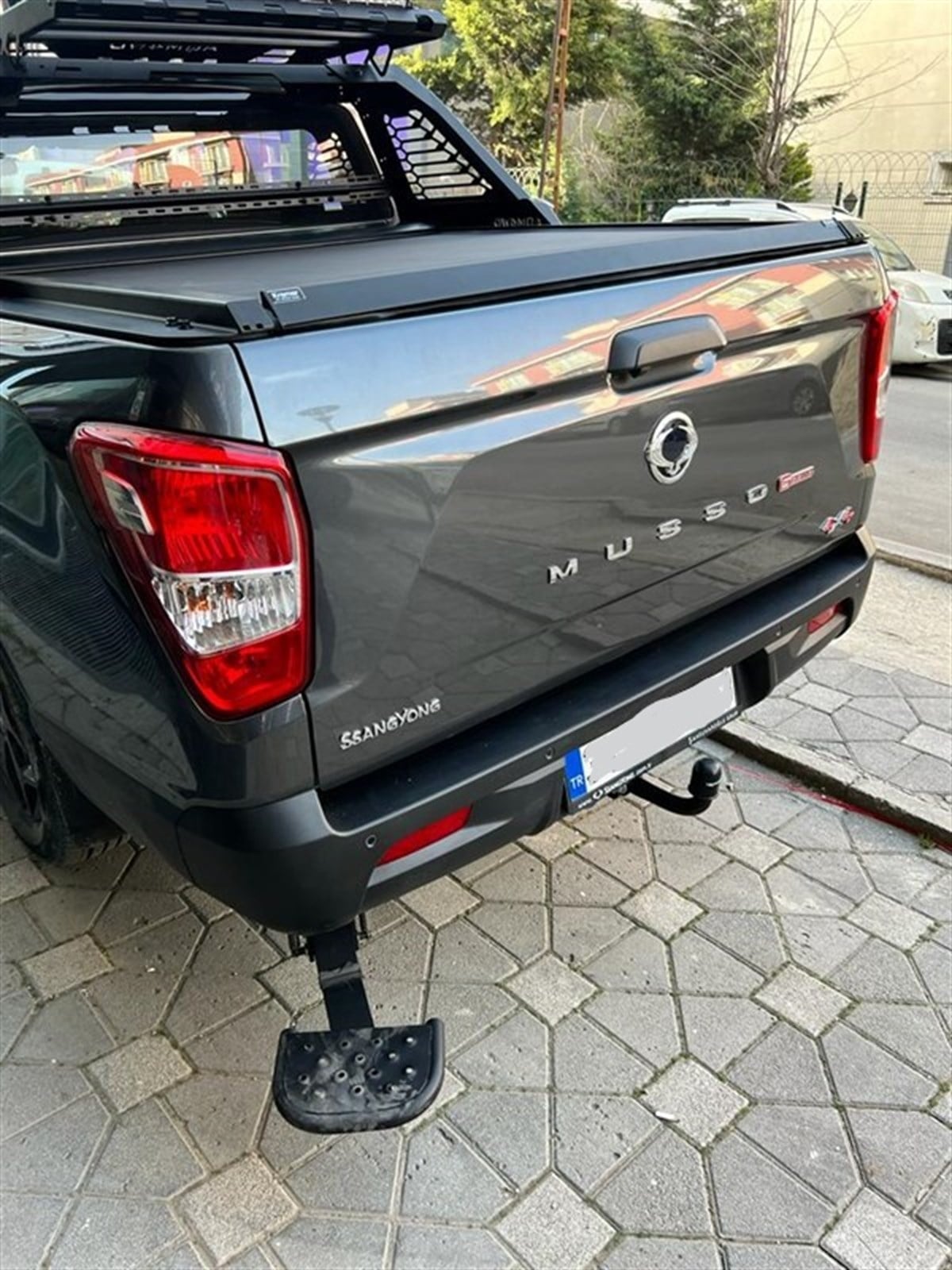 Ssangyong Musso Grand Arka Kasa Basamağı