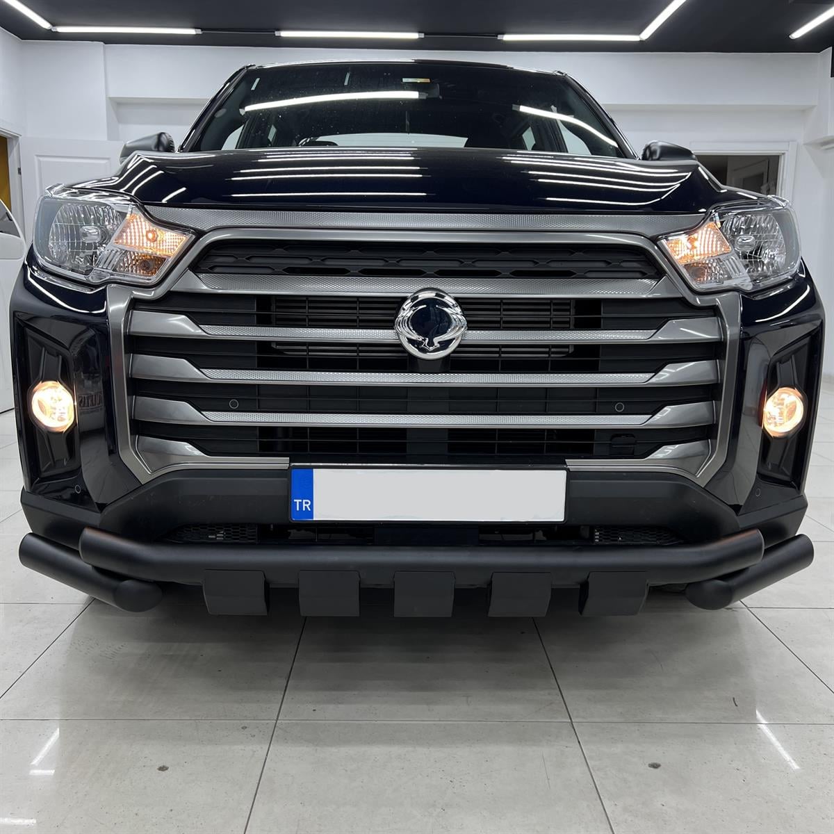 SsangYong Musso Grand Ön Koruma Demiri (Siyah PST24)