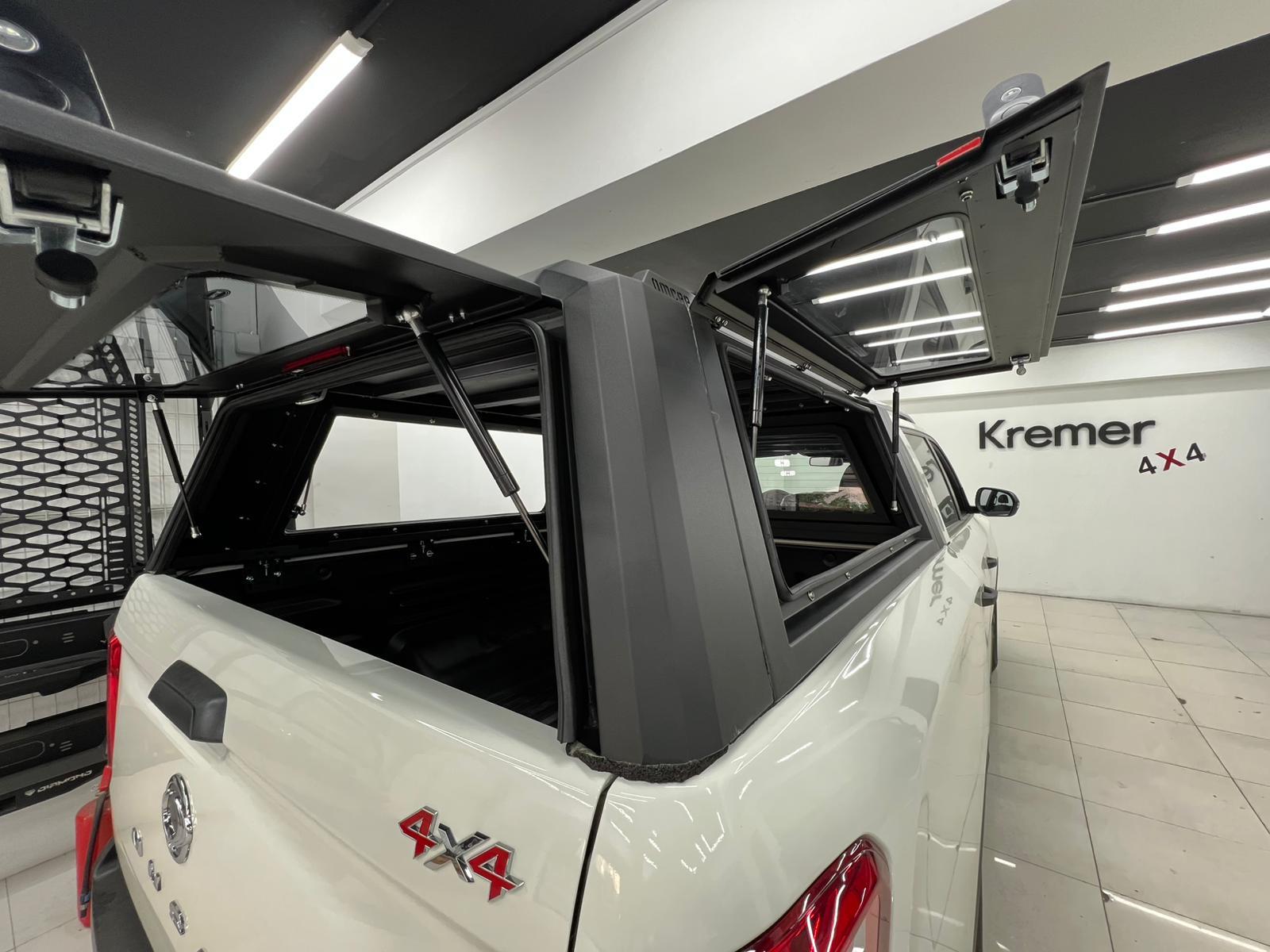 SsangYong Musso Grand Paslanmaz Camlı Metal Kabin