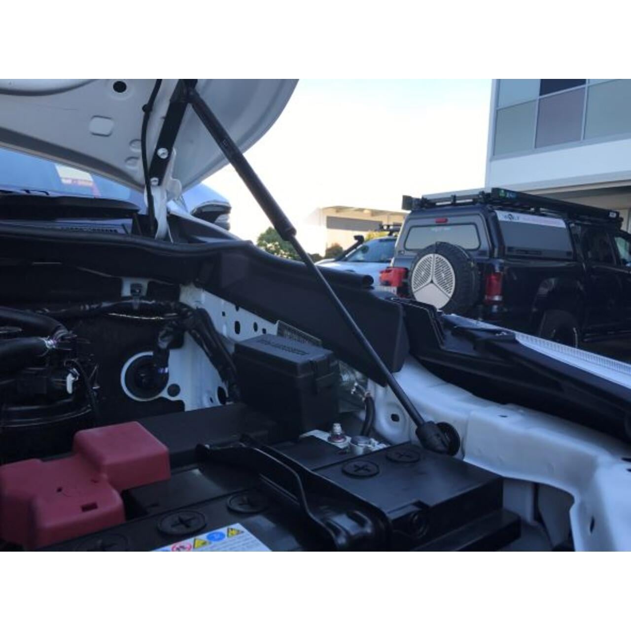 Isuzu D Max 2019 Kaput Amörtisörü