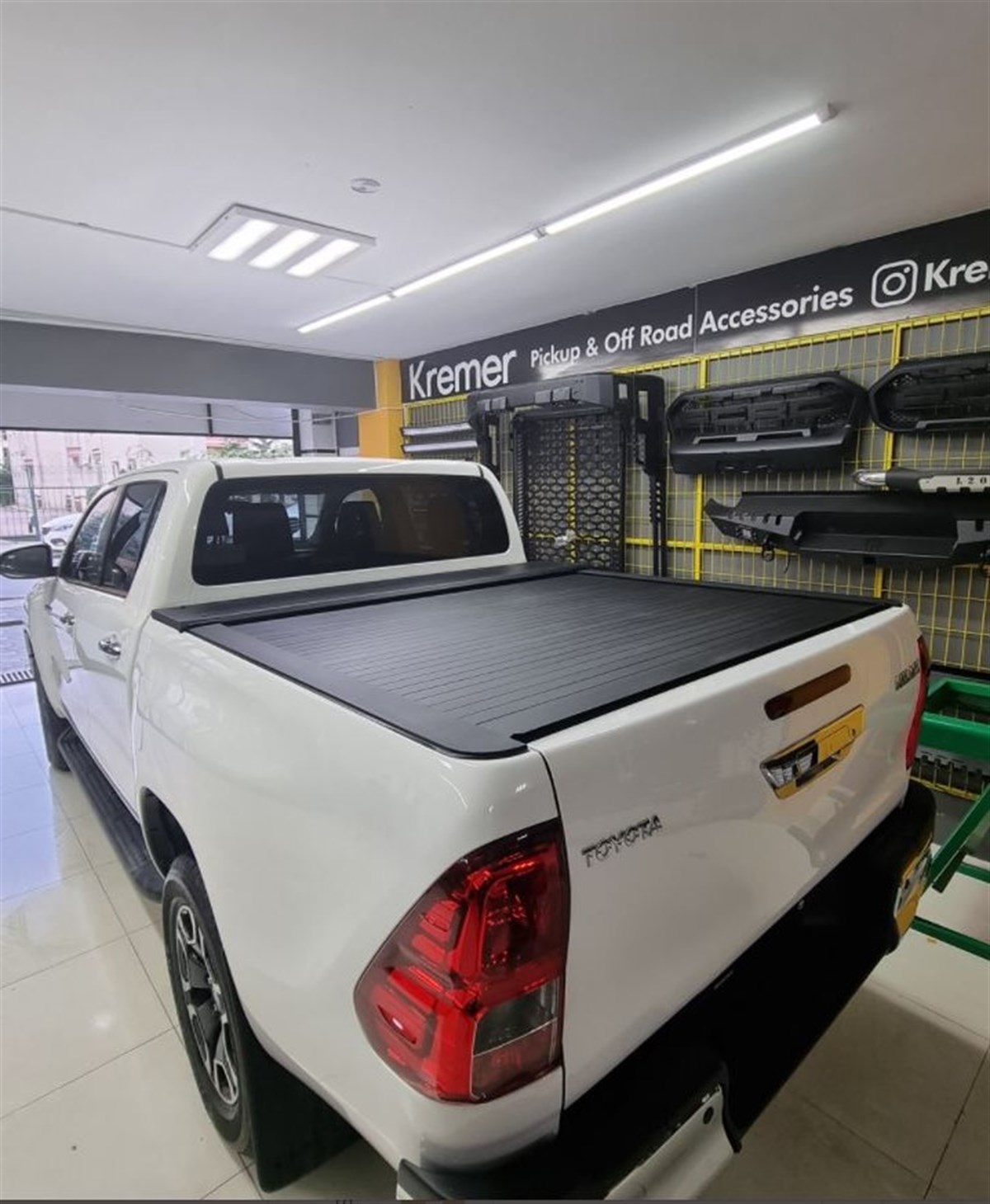 Toyota Hilux Sürgülü Bagaj Kapama