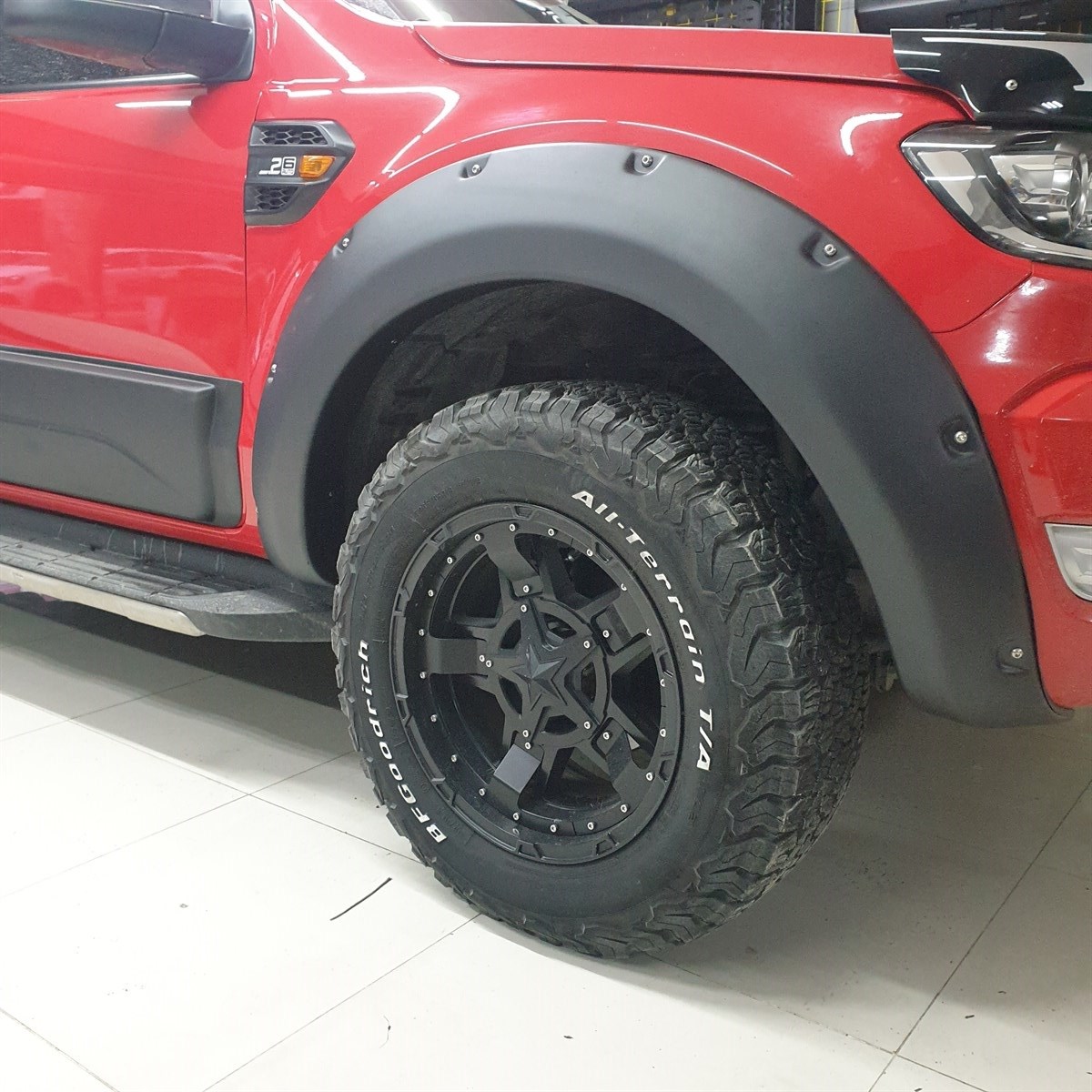 Volkswagen Amarok Çift Depo Dodik Çamurluk Kaplama Seti Vidalı V2