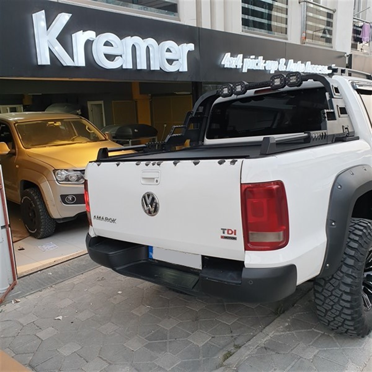 Volkswagen Amarok Işıklı Rollbar (AQM-X10)
