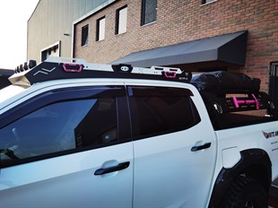 D Max 2021+ Orjinal Araca Özel LEDli Tavan Sepeti