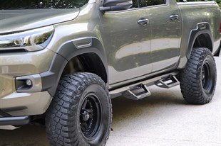 Nissan Navara Yan Basamak (AQM-T32)