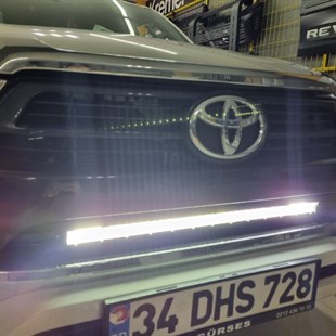 Hilux Tampon Slim 300W Delici LED 80 CM