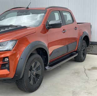 Isuzu D Max Yeni Kasa Dodik Çamurluk Kaplama Seti Safari Civatasız