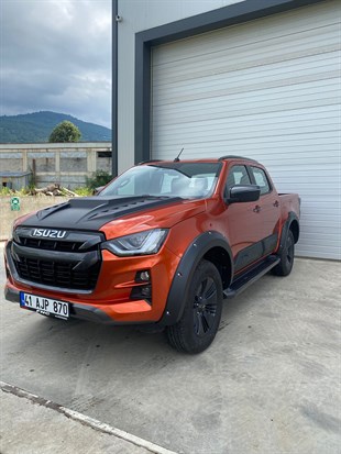 Isuzu D Max Yeni Kasa Dodik Çamurluk Kaplama Seti Safari Civatalı