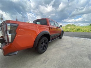 Isuzu D Max Yeni Kasa Dodik Çamurluk Kaplama Seti Safari Civatalı