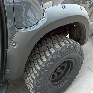 Mercedes X Class Dodik Çamurluk Kaplama Seti Safari Civatalı