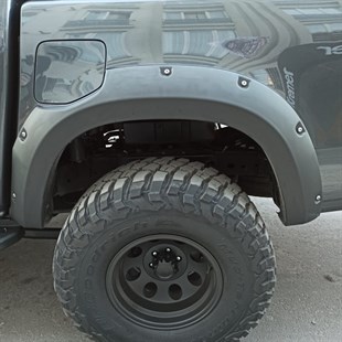 Mercedes X Class Dodik Çamurluk Kaplama Seti Safari Civatalı