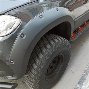 Mercedes X Class Dodik Çamurluk Kaplama Seti Safari Civatalı