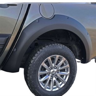Mitsubishi L200 Dodik Çamurluk Kaplama Seti Safari Civatasız