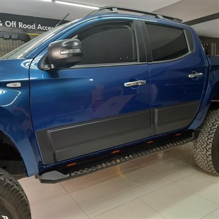 Mitsubishi L200 Yan Kapı Kaplama Seti V2 - 2019+