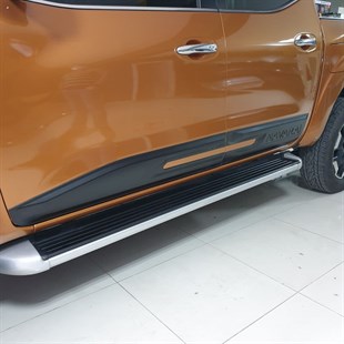 Nissan Navara  Kapı Kaplama Kapı Koruma Seti İthal. ABS Plastik