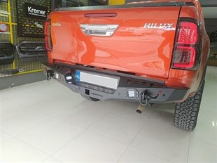 Toyota Hilux Arka Demir Tampon (AQM-S20)