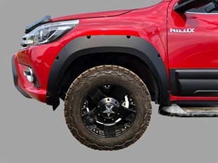 Toyota Hilux Dodik Çamurluk Kaplama Seti Safari Civatasız