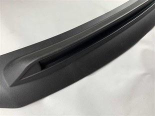 Toyota Hilux Revo 2016 + Kaput Rüzgarlığı Dizayn B