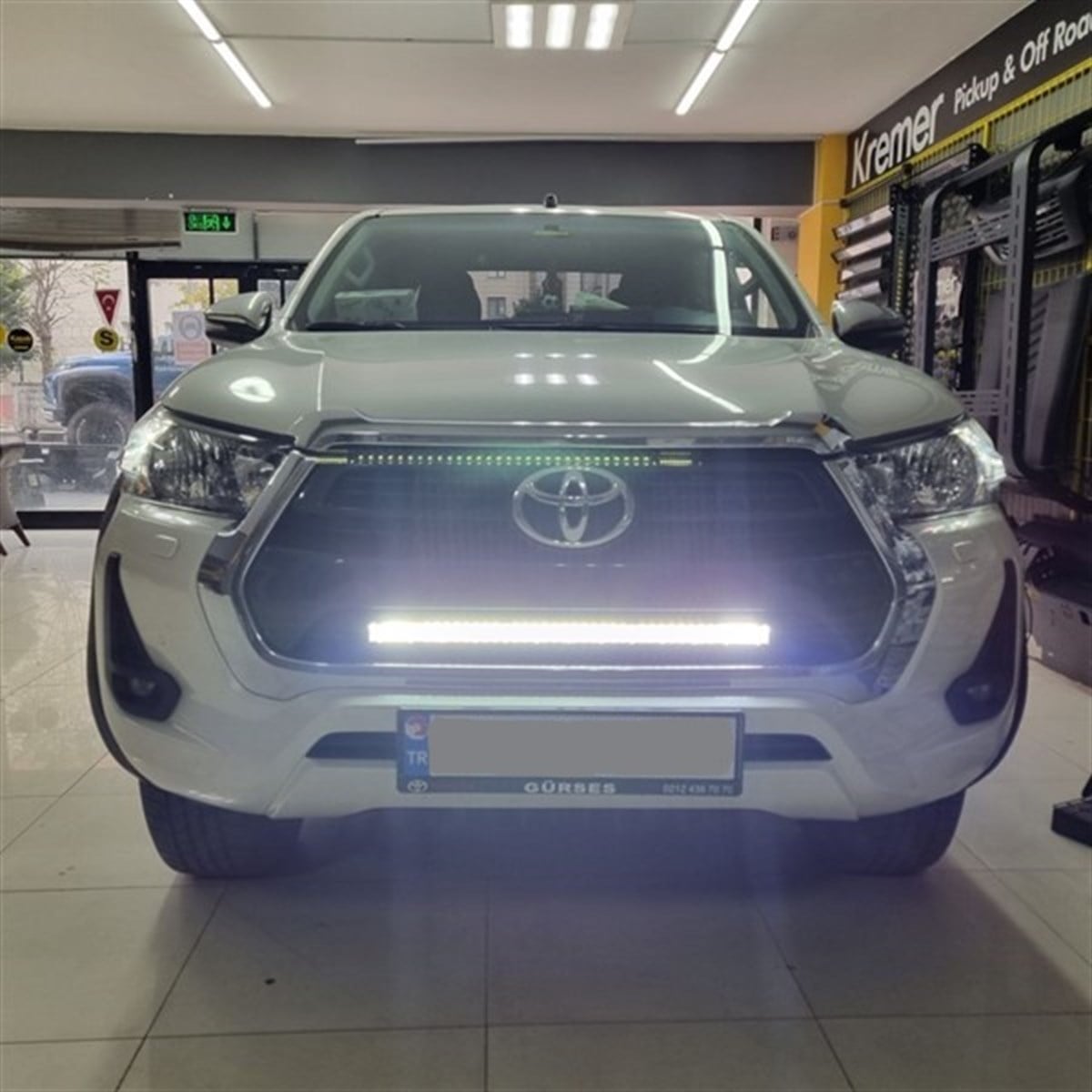 Hilux Tampon Slim 300W Delici LED 80 CM