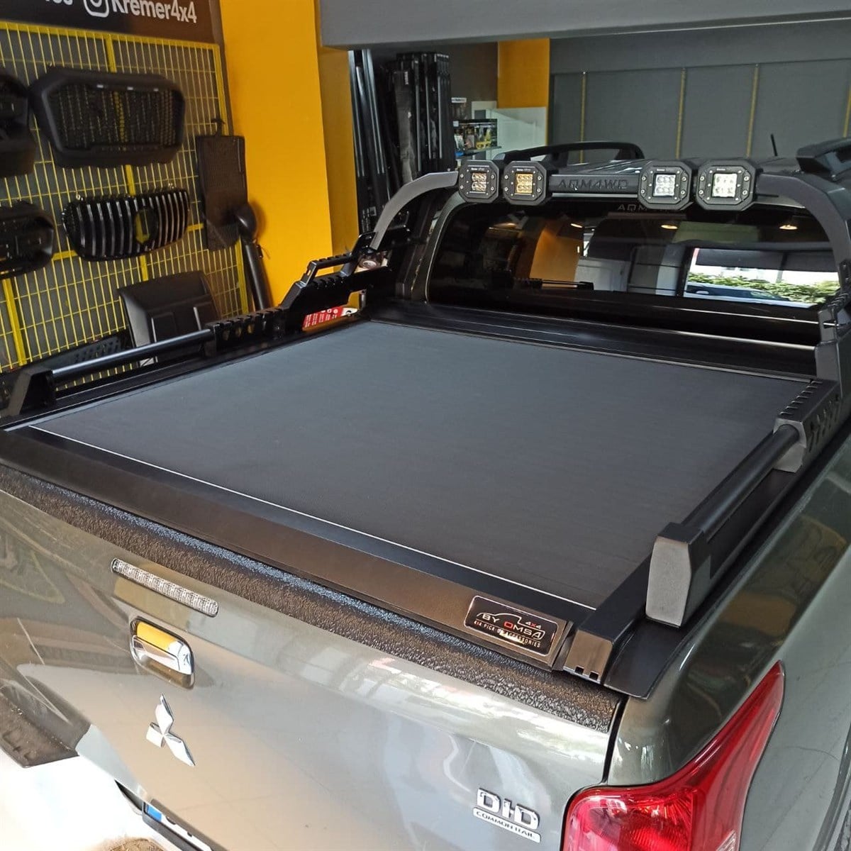 Mitsubishi L200 Sürgülü Kapak Omback