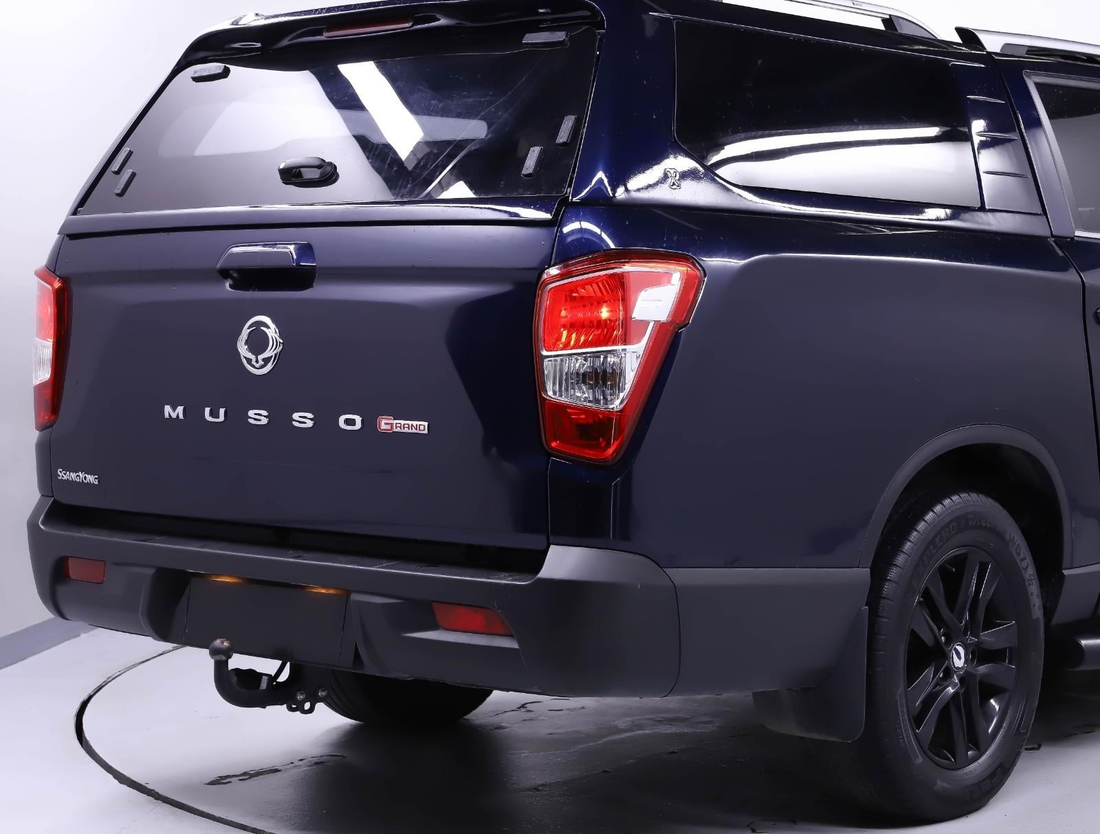 Ssang Yong Musso Grand Camlı Kabin