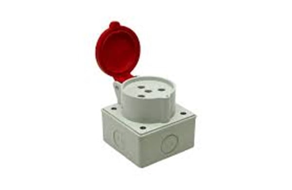 25A Kauçuk 380-415V Trifaze Duvar Prizi Dik Kasalı