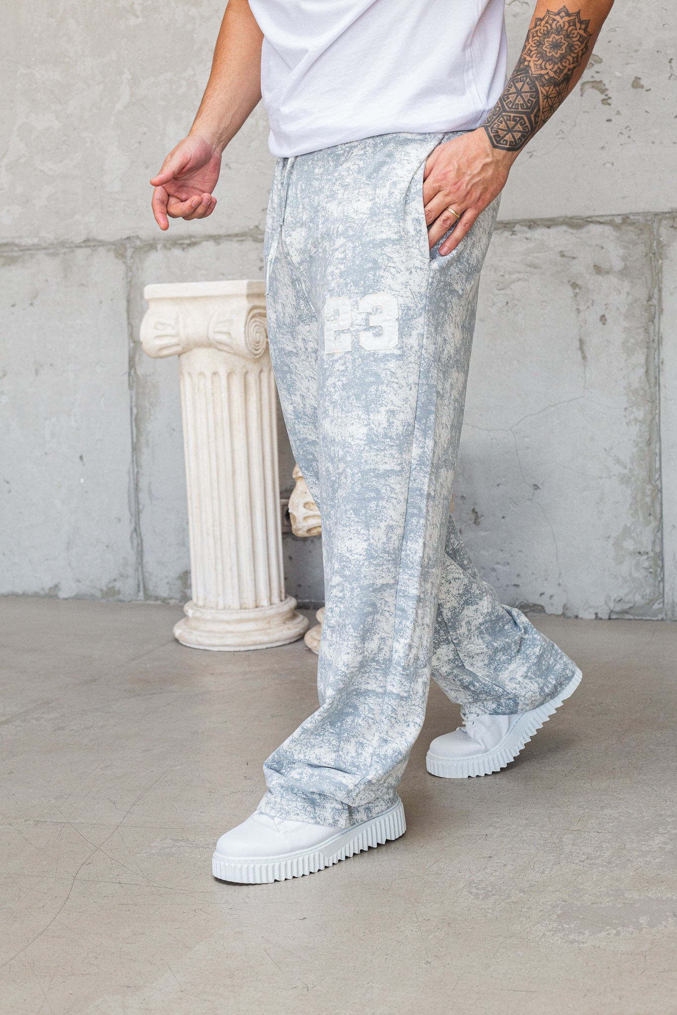 23 Detaylı Eskitme Efektli Baggy Erkek Eşofman Altı (JGB74)