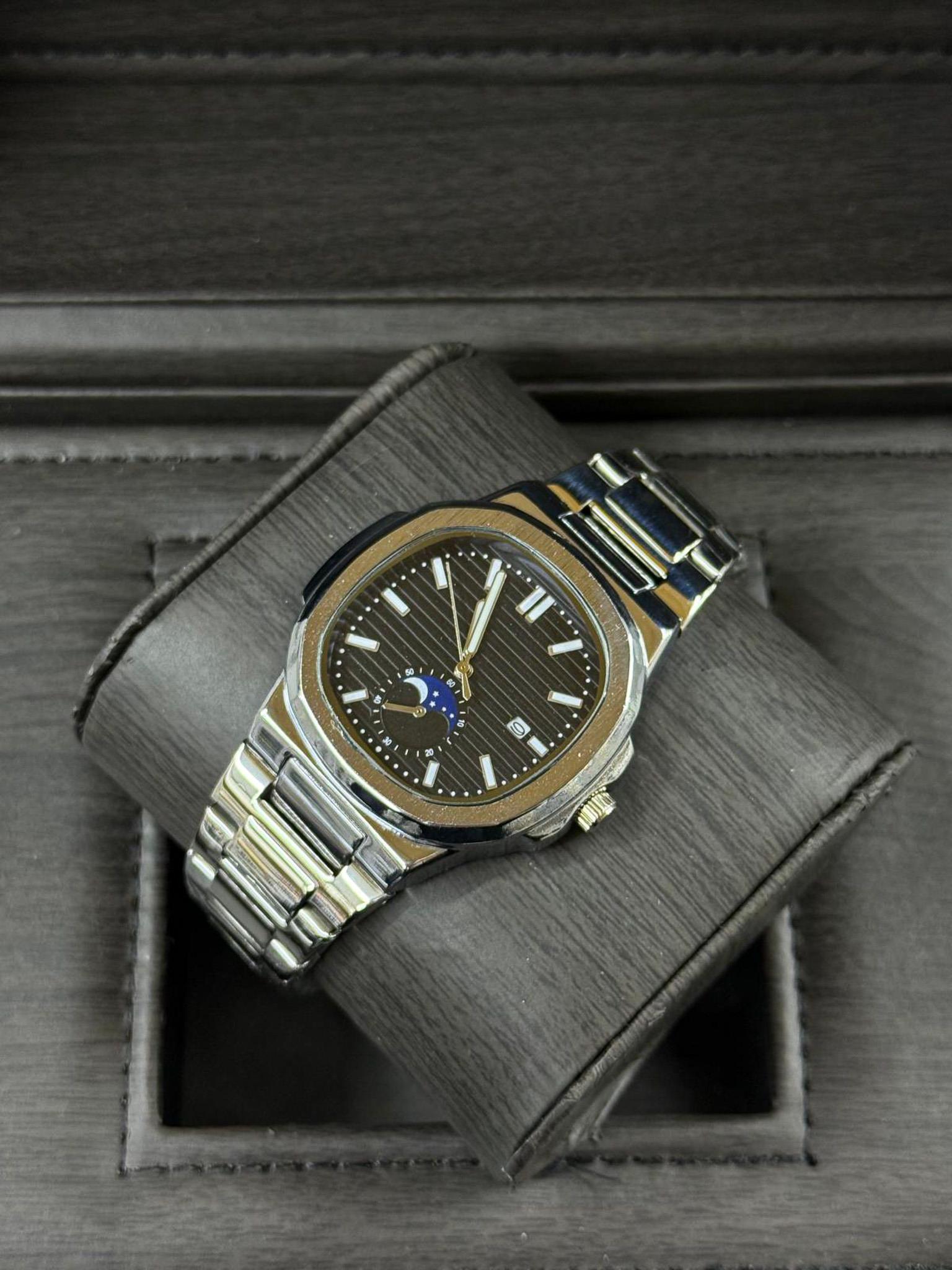 Çelik Kordon Lüks Erkek Kol Saati - Nautilus Serisi (40)