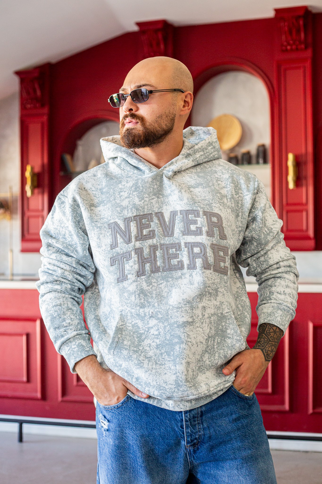 Erkek Asit Yıkama Nakış Detaylı Kapüşonlu Kanguru Cepli Sweatshirt (SVTB103)