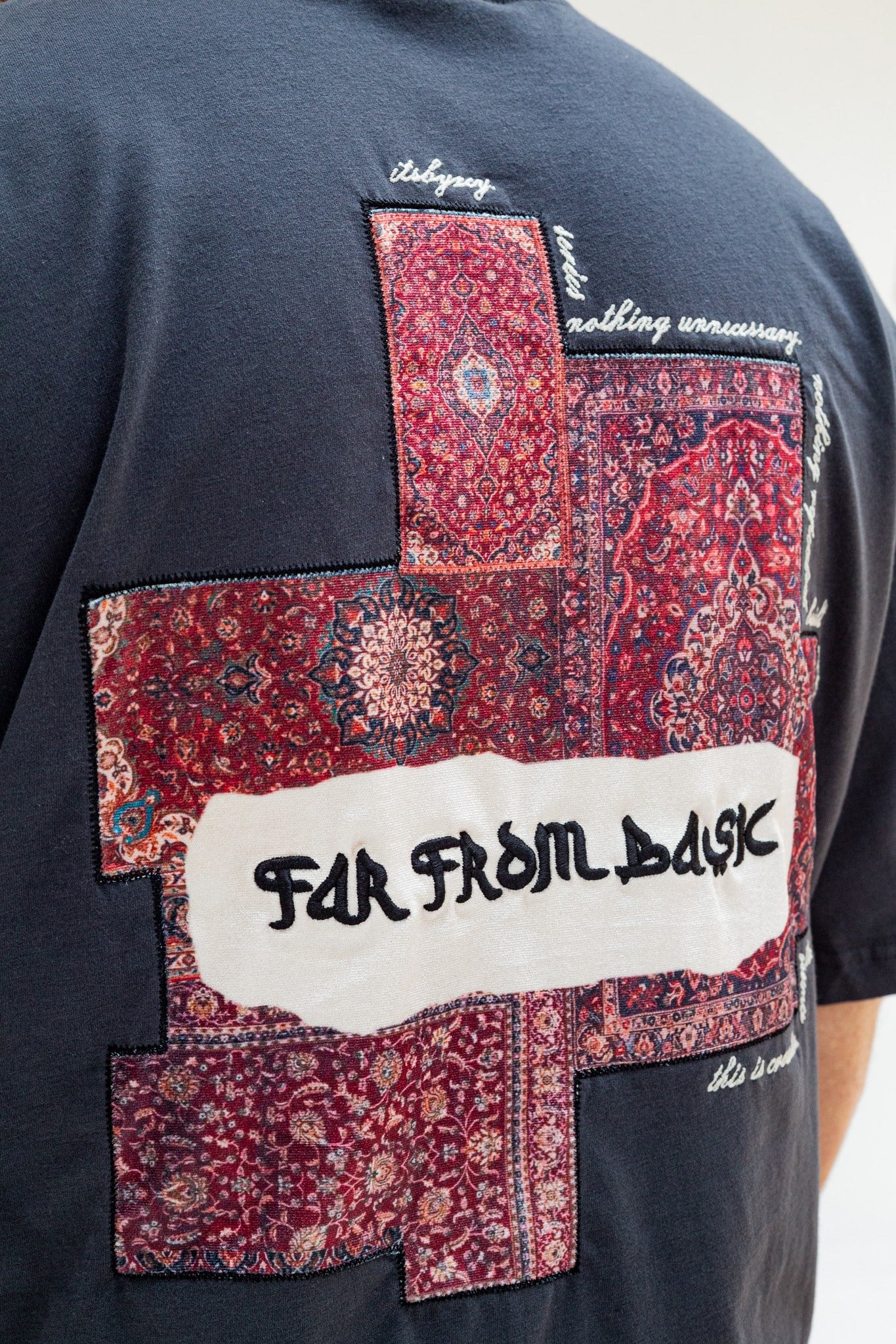 Far From Basic Halı Desen Yamalı Oversize Bisiklet Yaka T-Shirt (TSG85)