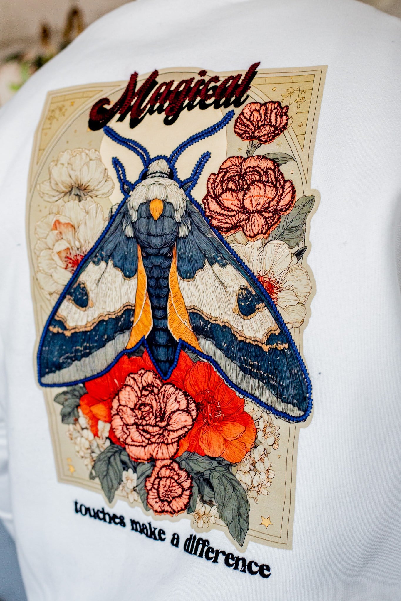 Kelebek Motifli Kanguru Cepli Rahat Kesim Sweatshirt (SVTB114)