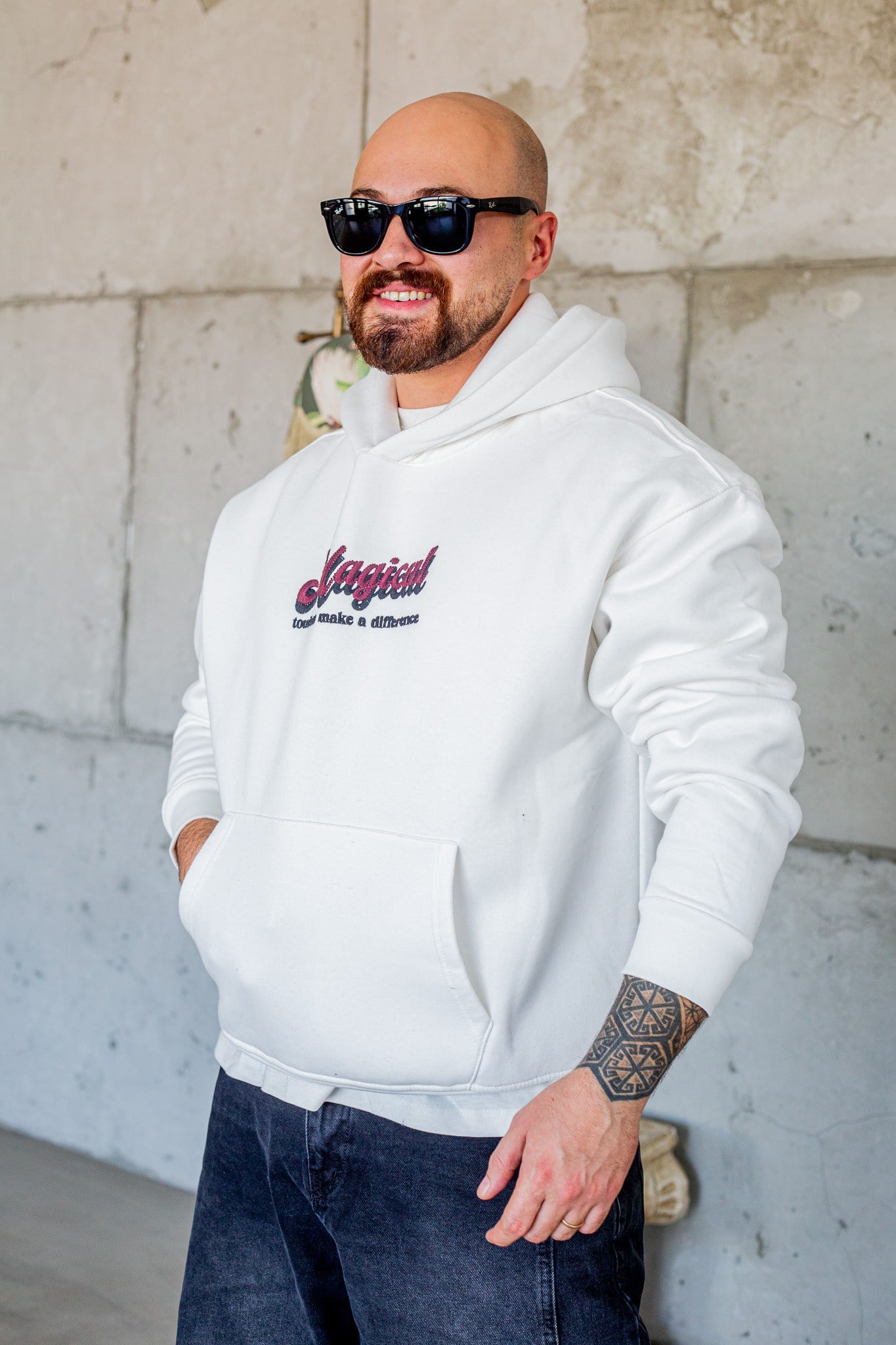 Kelebek Motifli Kanguru Cepli Rahat Kesim Sweatshirt (SVTB114)
